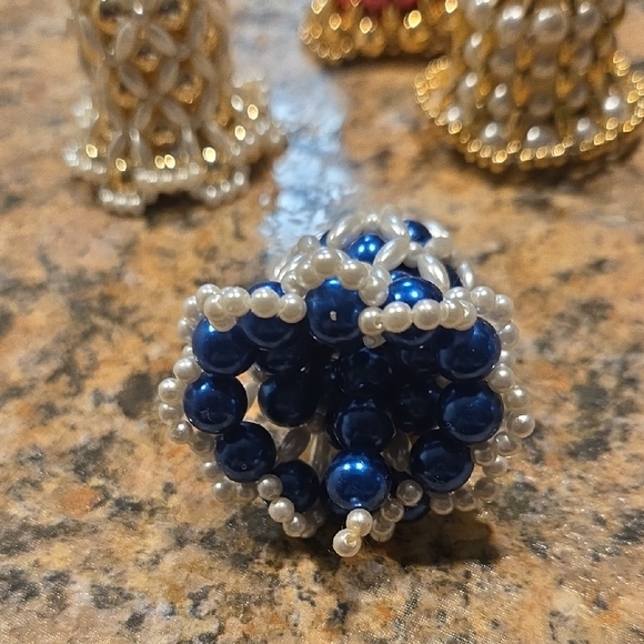 Elegant Multicolor Beaded Necklace - Picture 7 of 8